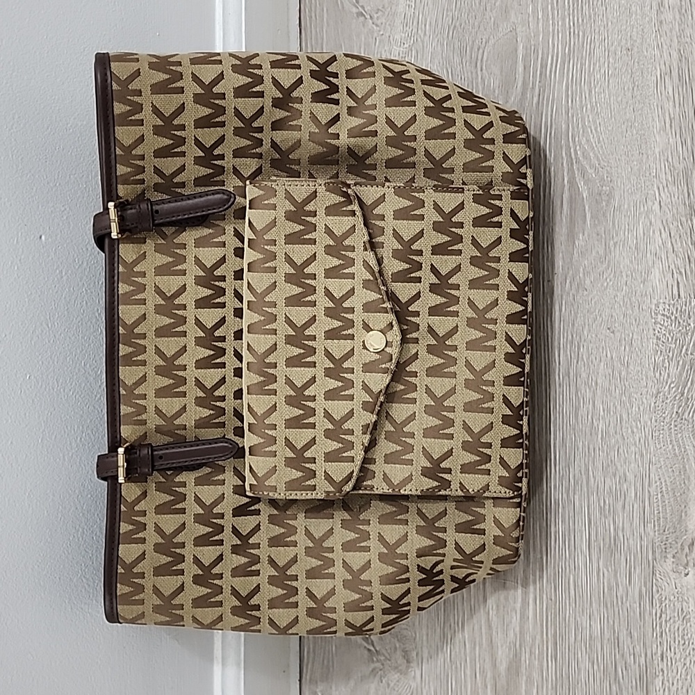 NWOT Michael Kors Monogram Brown Sholder Tote Bag